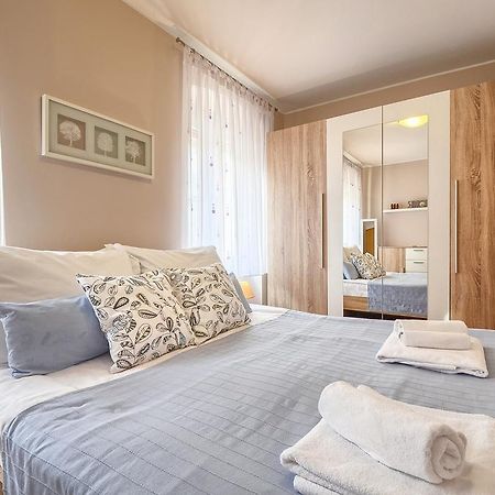 E&E Apartment Arena With Free Private Parking Пула Екстериор снимка
