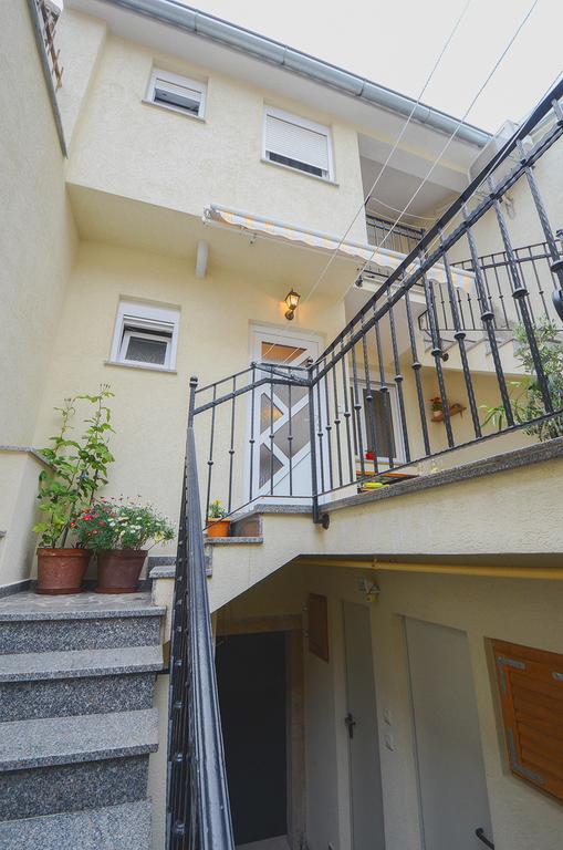 E&E Apartment Arena With Free Private Parking Пула Екстериор снимка