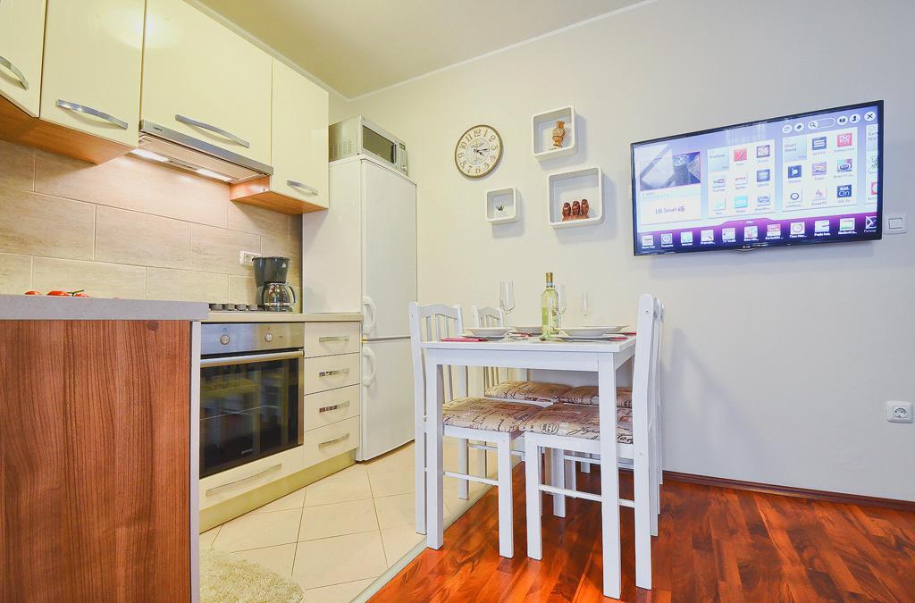E&E Apartment Arena With Free Private Parking Пула Екстериор снимка