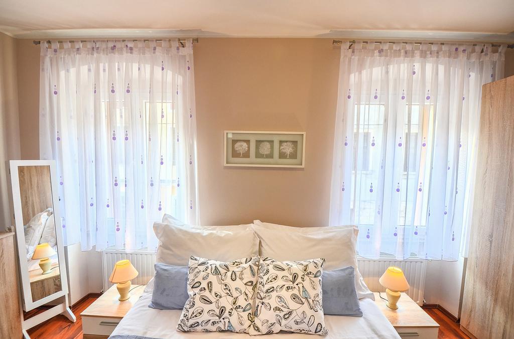 E&E Apartment Arena With Free Private Parking Пула Екстериор снимка